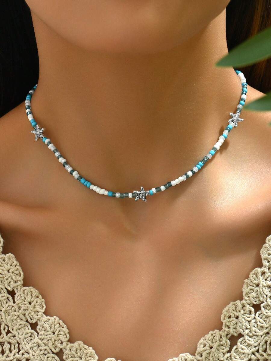 سلسلة خرز أخضر وأزرق وأبيض مع نجوم بحر – لمسة بحرية