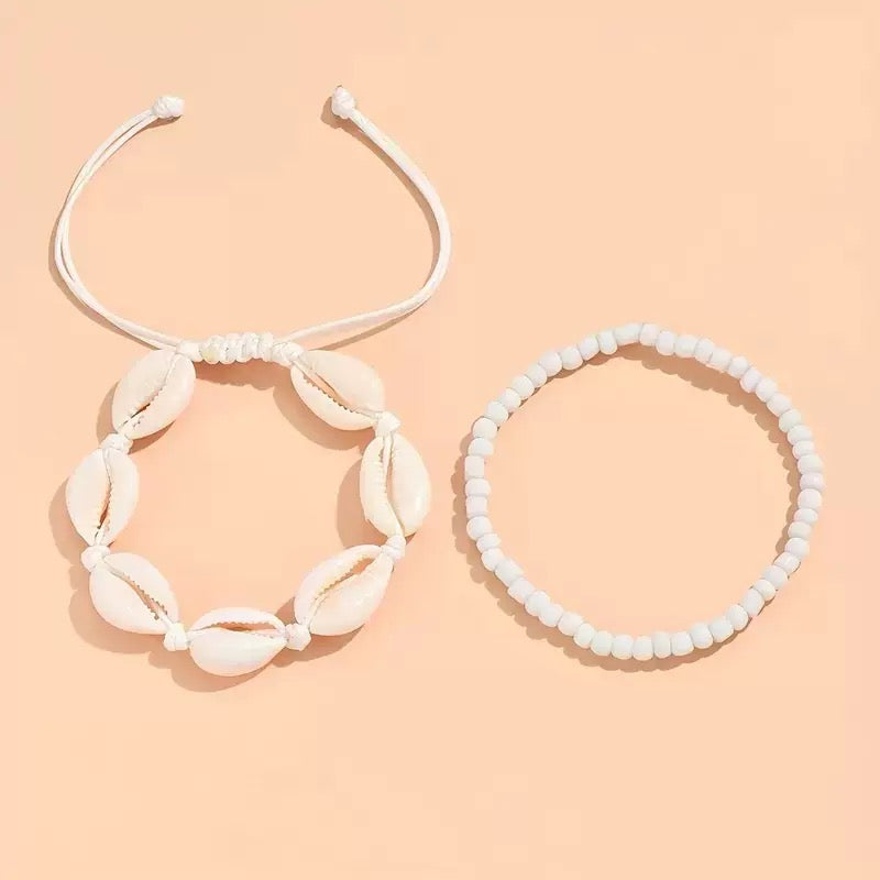 خلخال صيفي بصدف الكاوري وخرز أبيض - إكسسوار شاطئ أنيق ومزدوج الطبقات