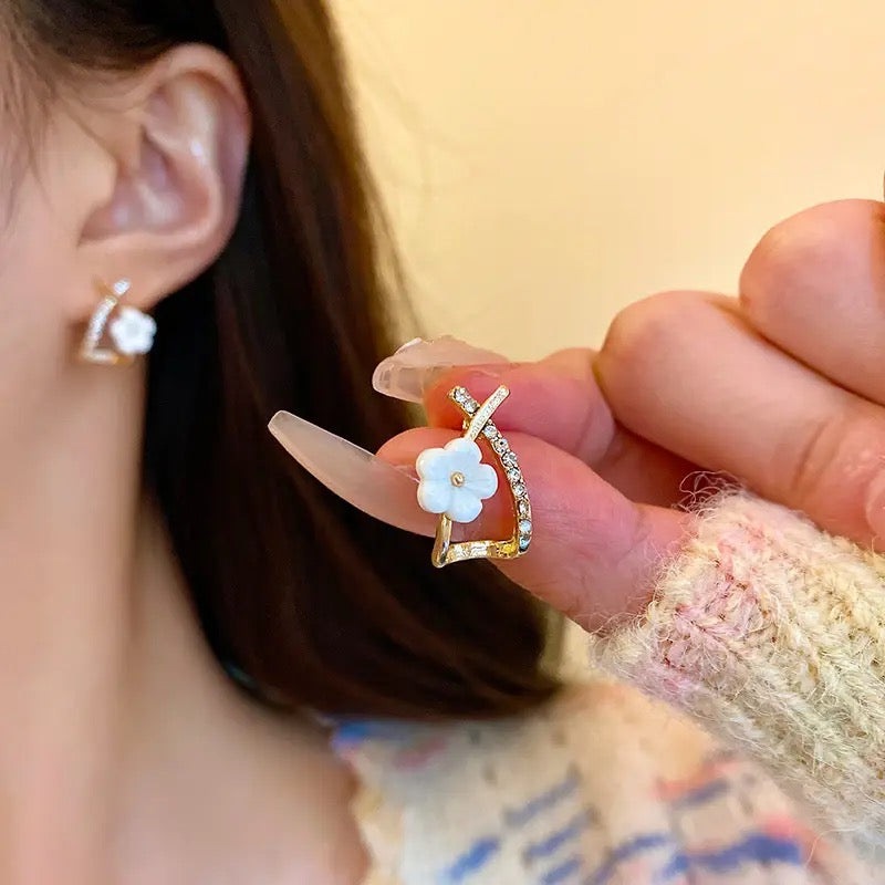 حلق زهرة الياسمين - batcino.com