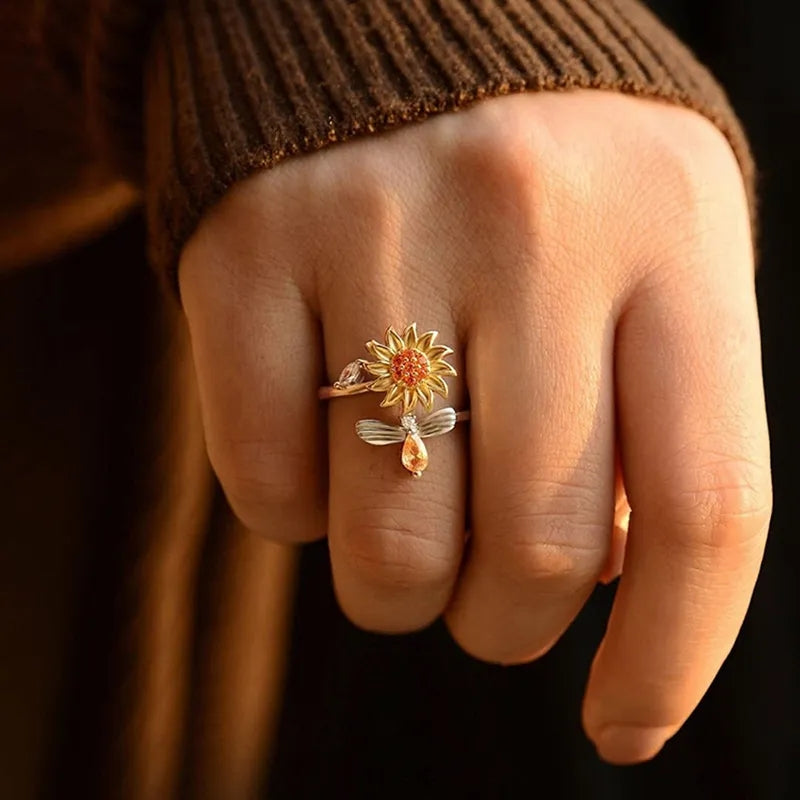 Spinner Sunflower Ring - خاتم عباد شمس متحرك - batcino.com