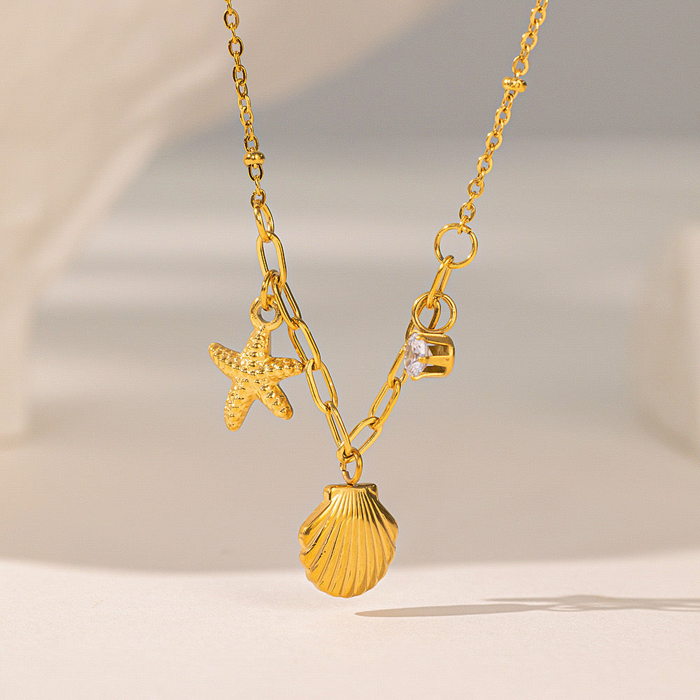 سلسلة بناتي نجمة بحر وصدفة بفص لامع – ستايل صيفي بحري