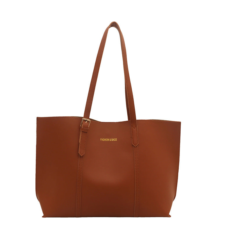 شنطة توت كبيرة أنيقة (حقيبة + باوتش داخلي) - ٢ قطعة