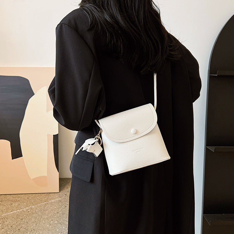 شنطة نسائية ميني جلد معالج PU – لون أصفر أنيق بحزام طويل