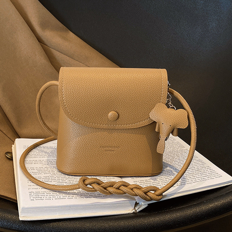 شنطة نسائية ميني جلد معالج PU – لون أصفر أنيق بحزام طويل