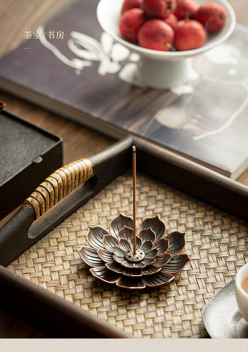 حامل عيدان البخور على شكل ورقة شجرة اللوتس بقاعدة لرماد البخور