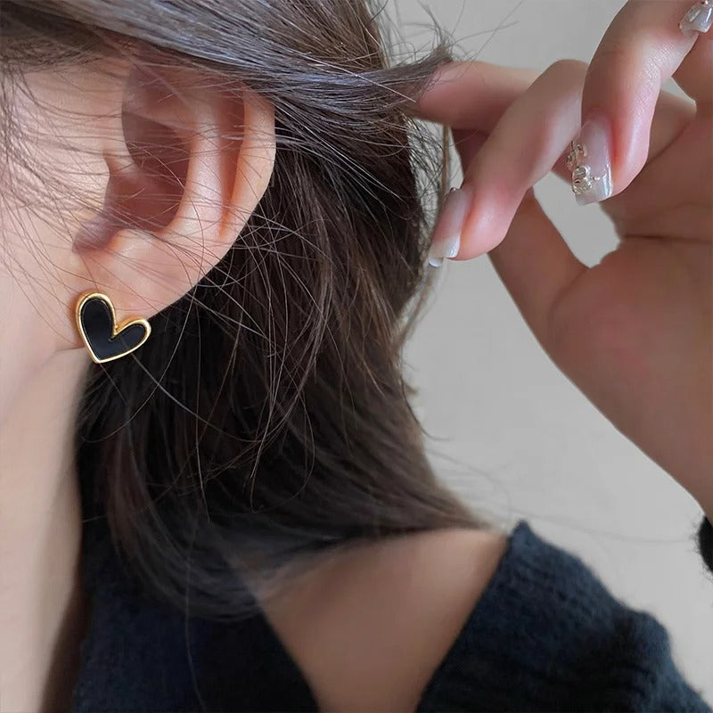 حلق قلب اسود كلاسيك استانلس