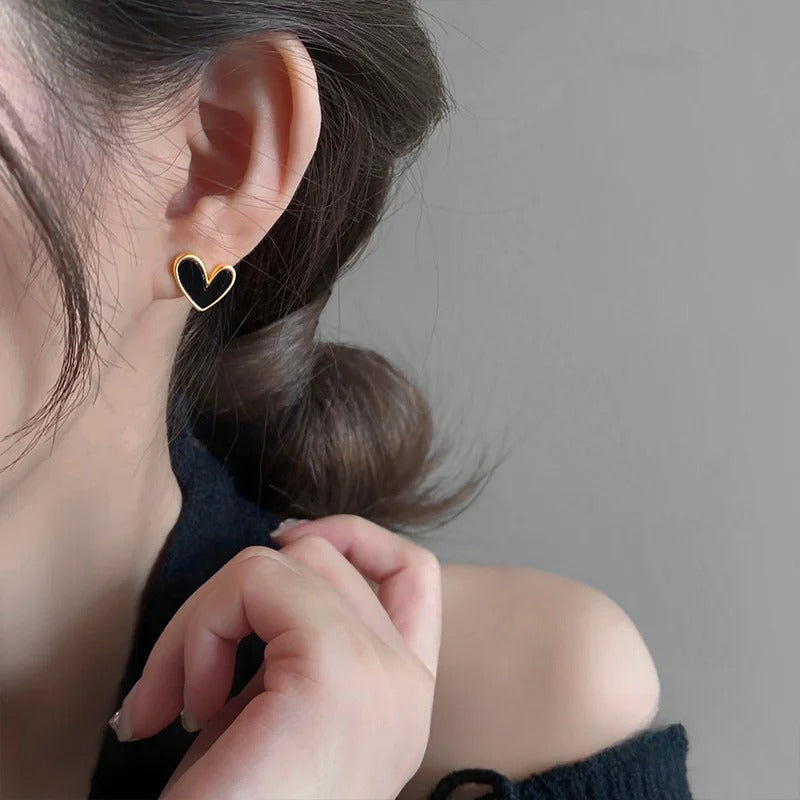 حلق قلب اسود كلاسيك استانلس