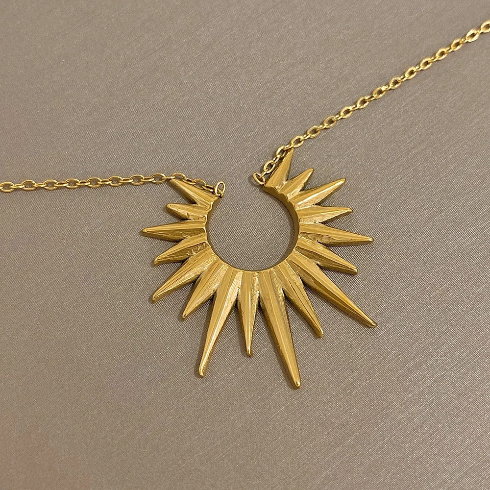 سلسلة شعاع الشمس ستانلس - مطلي بماء الذهب