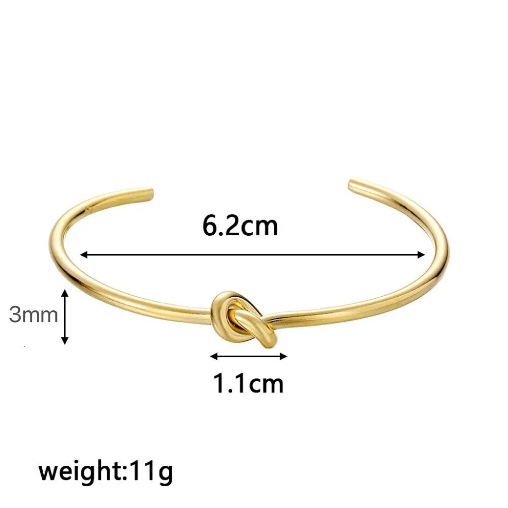 اساور كلاسيك بنصميم راقي ومميز من الاستانلس