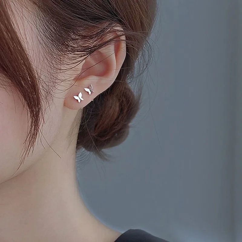 حلق شكل فراشة تصميم مميز - batcino.com