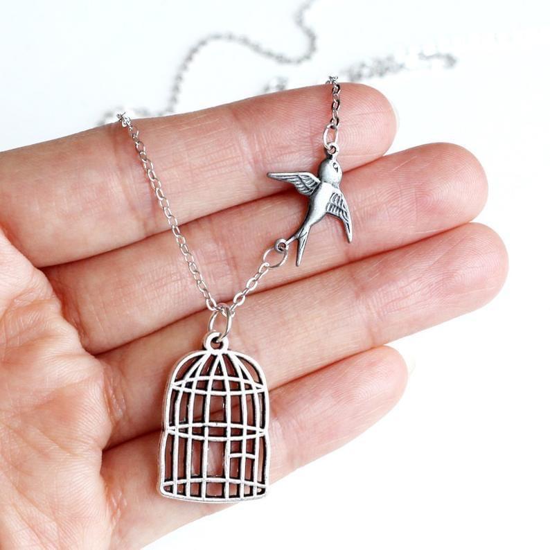 سلسلة العصفور والقفص - batcino.com
