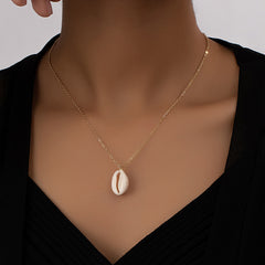 سلسلة صدف طبيعي بتعليقة واحدة – تصميم بسيط وأنيق