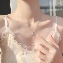 سلسلة ذيل الدولفين - batcino.com