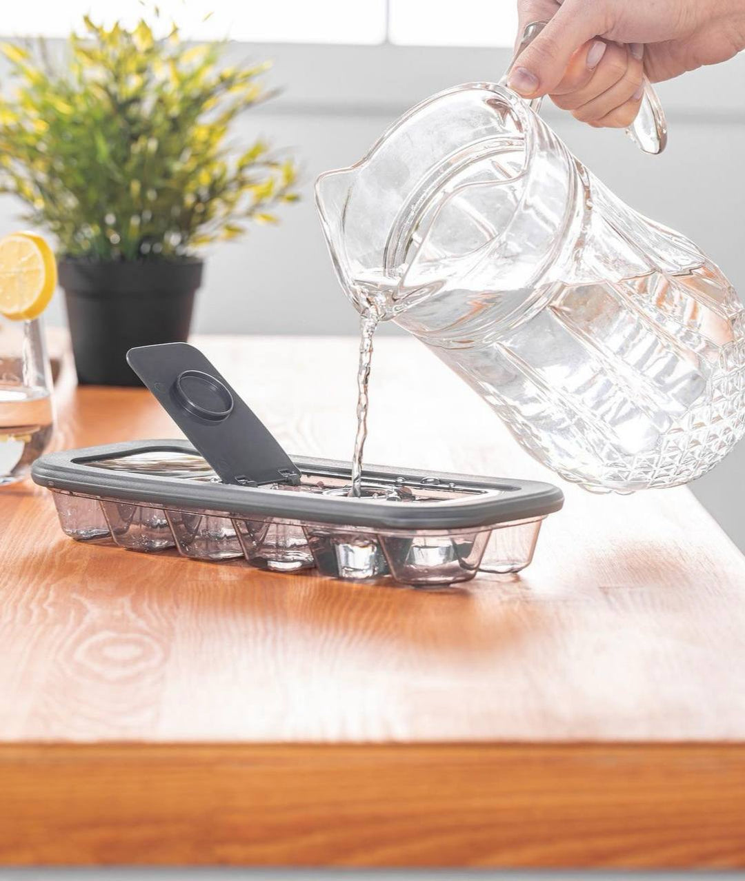 قالب مكعبات الثلج الكبير مع غطاء محكم - تركي الصنع