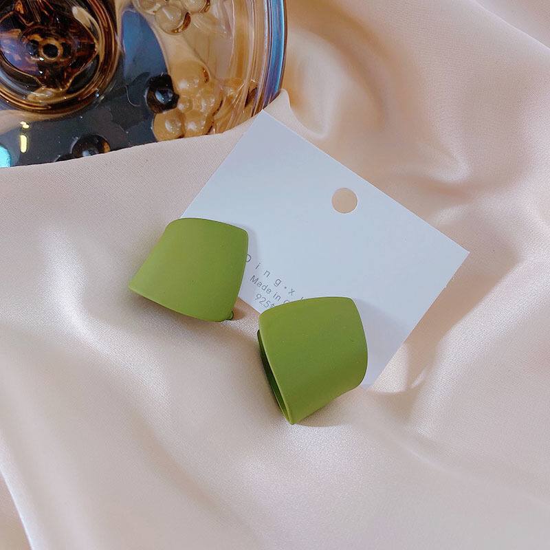 حلق اكريليك تصميم عصري - batcino.com