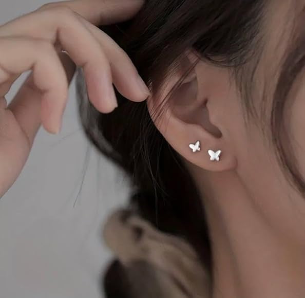 حلق برسينج شكل فراشات بتصميم رقيق ومميز