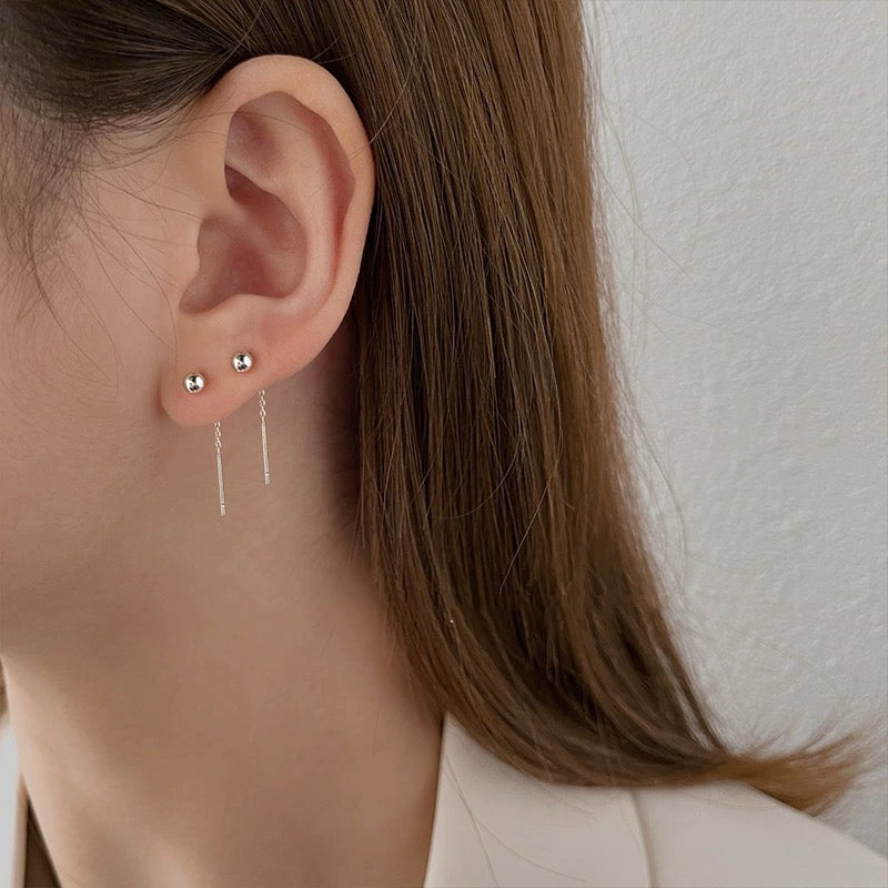 حلق برسينج مطلي بالفضه بتصميم بسيط ومميز