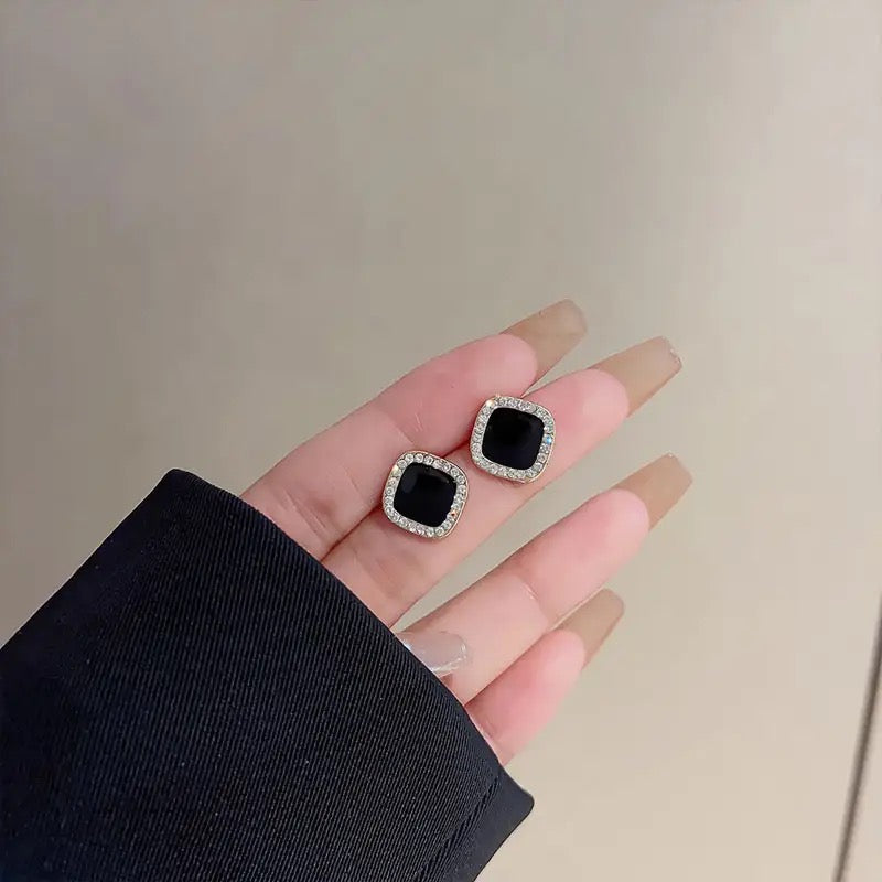 حلق كلاسيك مع فصوص زركون - batcino.com