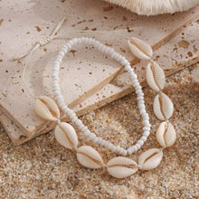 خلخال صيفي بصدف الكاوري وخرز أبيض - إكسسوار شاطئ أنيق ومزدوج الطبقات