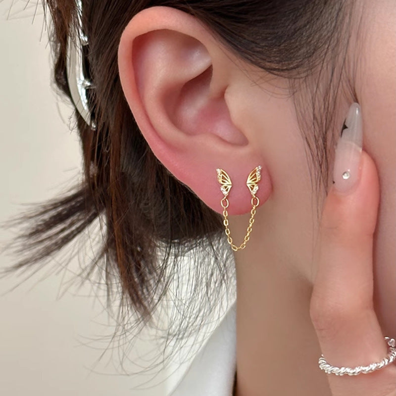 حلق بناتي جناح صغير متصل بسلسلة رفيعة – مطلي ذهب عيار 18