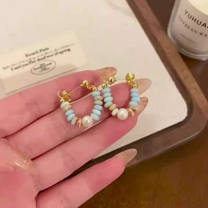 حلق بناتي دائري خرز ملون مع لؤلؤ صناعي