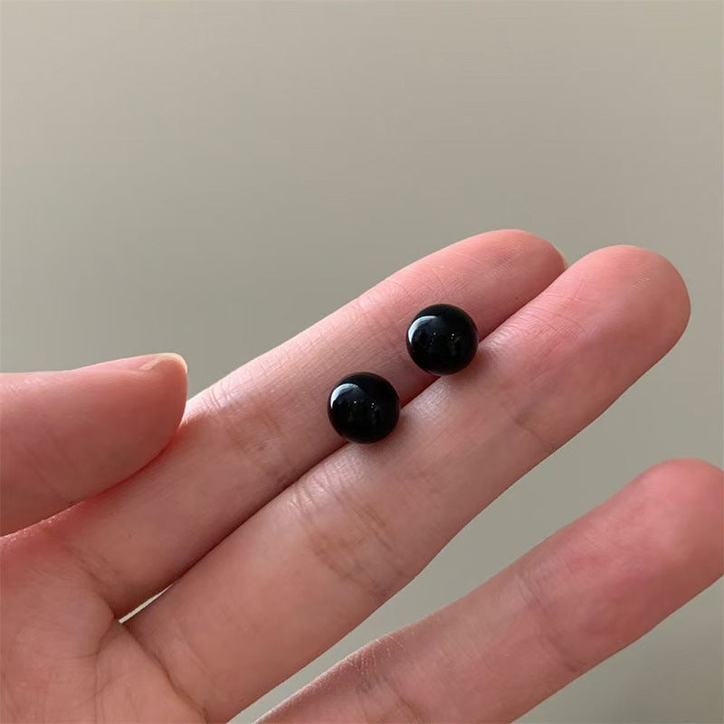 حلق أذن دائري كلاسيك أسود لامع – تصميم بسيط ستايل بيرسينج عصري