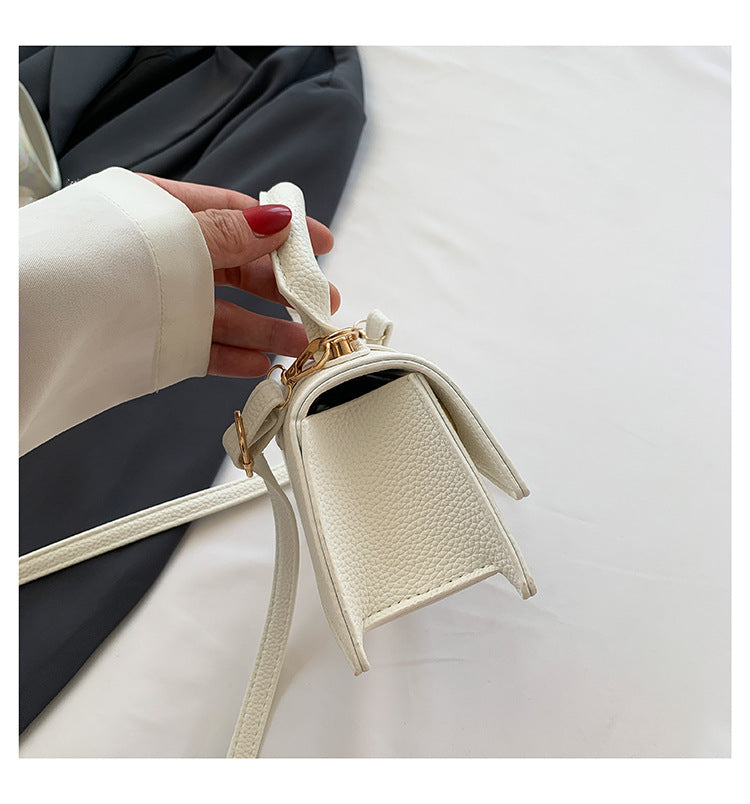 شنطة حريمي جلد أنيقة كروس بودي – تصميم عصري عملي مناسب للخروج اليومي والشغل