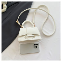 شنطة حريمي جلد أنيقة كروس بودي – تصميم عصري عملي مناسب للخروج اليومي والشغل