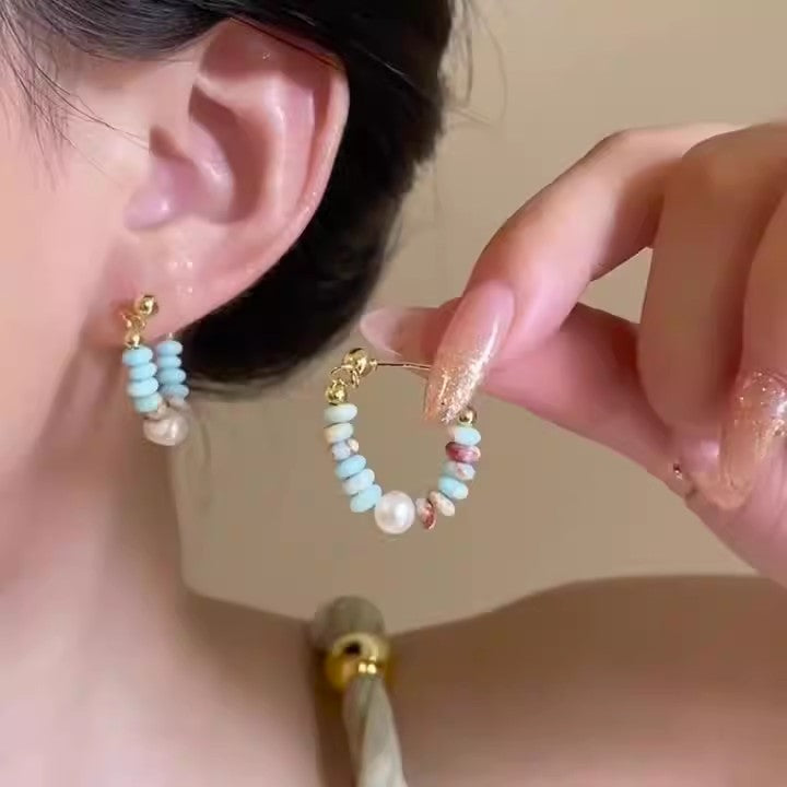 حلق بناتي دائري خرز ملون مع لؤلؤ صناعي