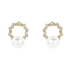 حلق ذهبي صغير دائري – عملي وبسيط