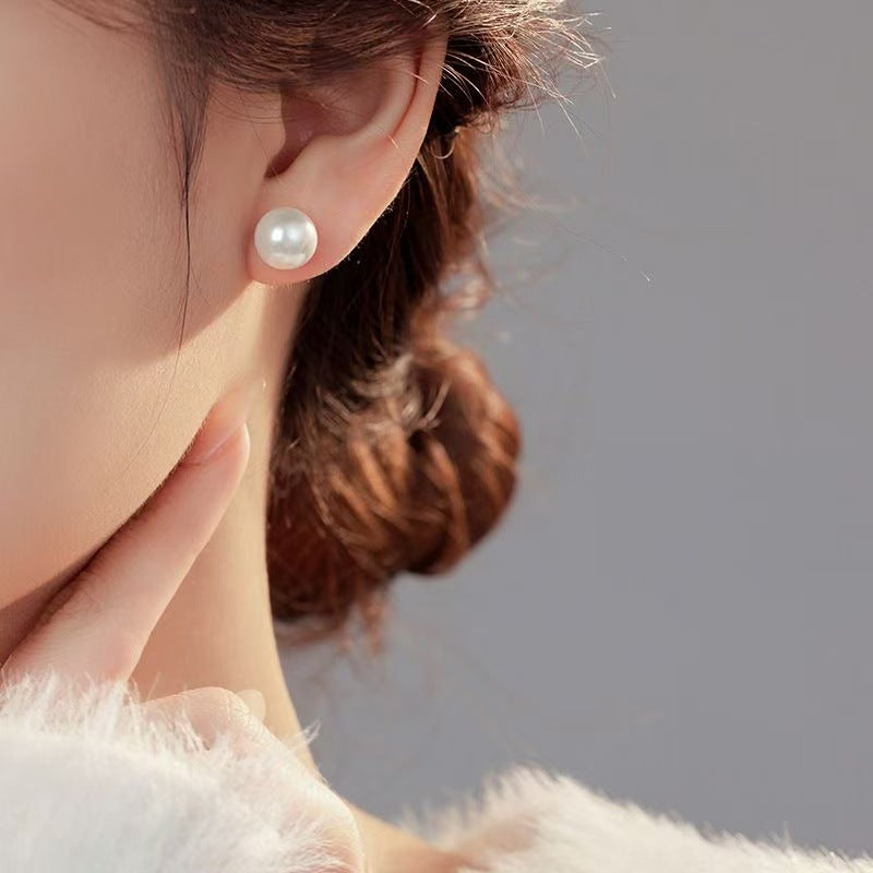 حلق أذن لؤلؤ أبيض دائري – تصميم كلاسيك أنيق