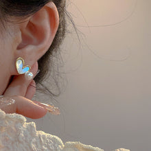 حلق قلب لؤلؤي ذهبي – أناقة بسيطة ولمسة رومانسية