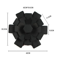 اكسبلوجن بوكس بتصميم ابداعي مع قلب احمر لتقديم الهدايا