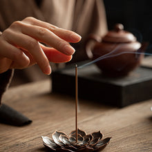 حامل عيدان البخور على شكل ورقة شجرة اللوتس بقاعدة لرماد البخور