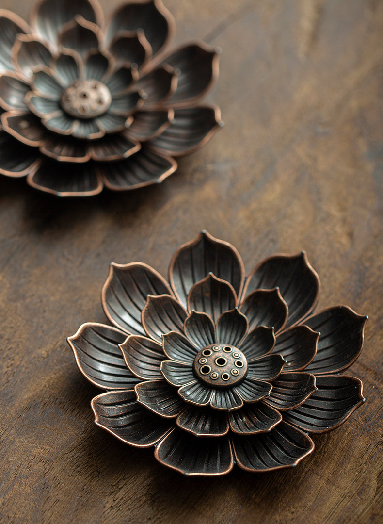 حامل عيدان البخور على شكل ورقة شجرة اللوتس بقاعدة لرماد البخور