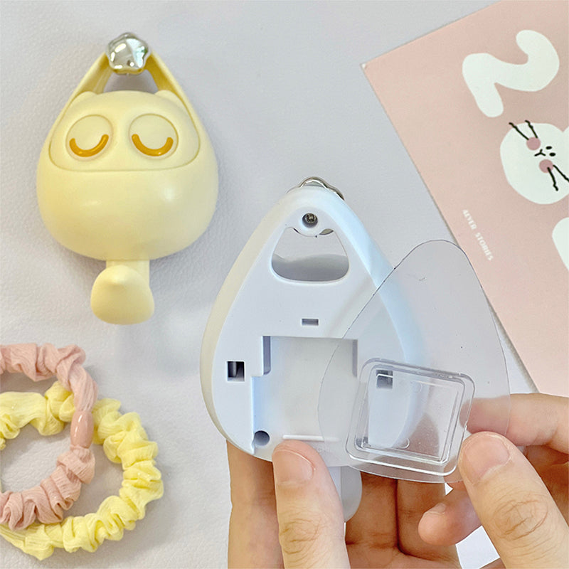 عليقه مفاتيح علي شكل بومه يفتح ويغلق تلقائيا