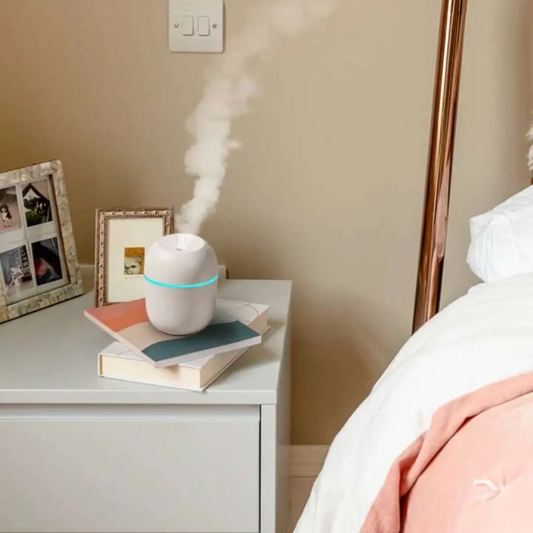 USB فواحة محمولة مضيئة وموزع زيوت عطرية للسيارة - المنزل- المكتب