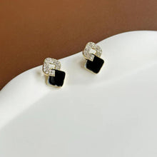 حلق كلاسيك اسود مع فصوص زركون - batcino.com