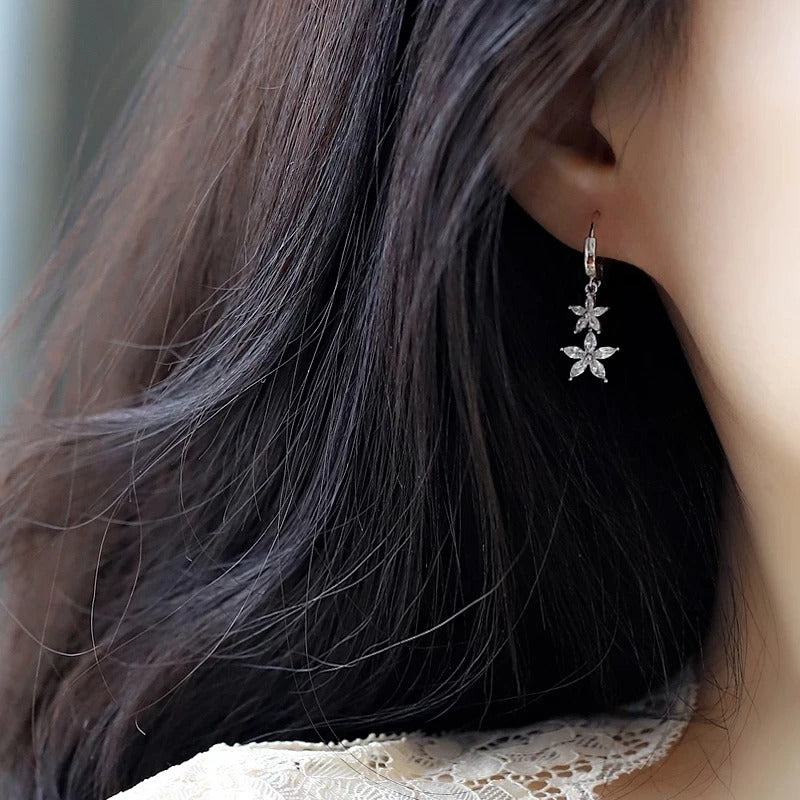 حلق النجوم بتصميم دروب كريستال فضه 925