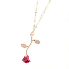 سلسلة الوردة الحمراء - وردة بحجر أحمر مع بوكس هدايا مغلف بوردة حمراء