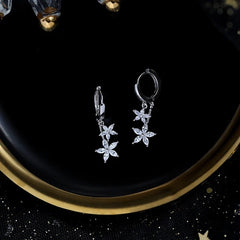 حلق النجوم بتصميم دروب كريستال فضه 925