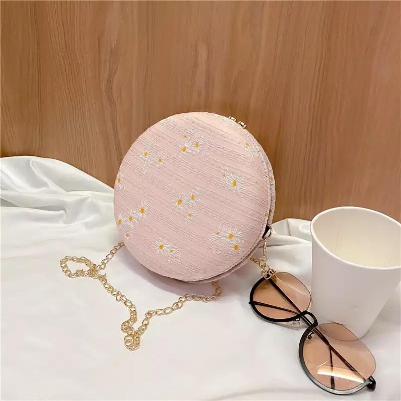 حقيبة نسائية كروس بودي بتصميم الزهور - batcino.com