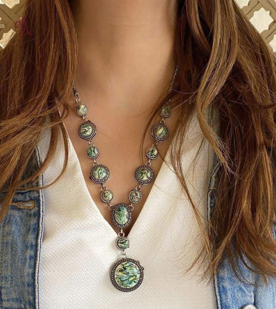 سلسلة احجار بتصميم مميز - batcino.com